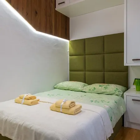 Petra Apartment *