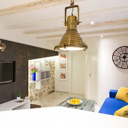Petra Apartment *